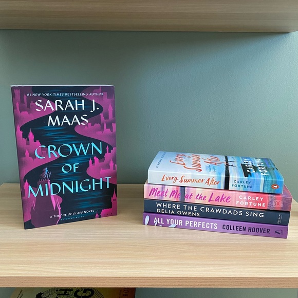 Crown of Midnight Book - Sarah J. Maas - Picture 1 of 1